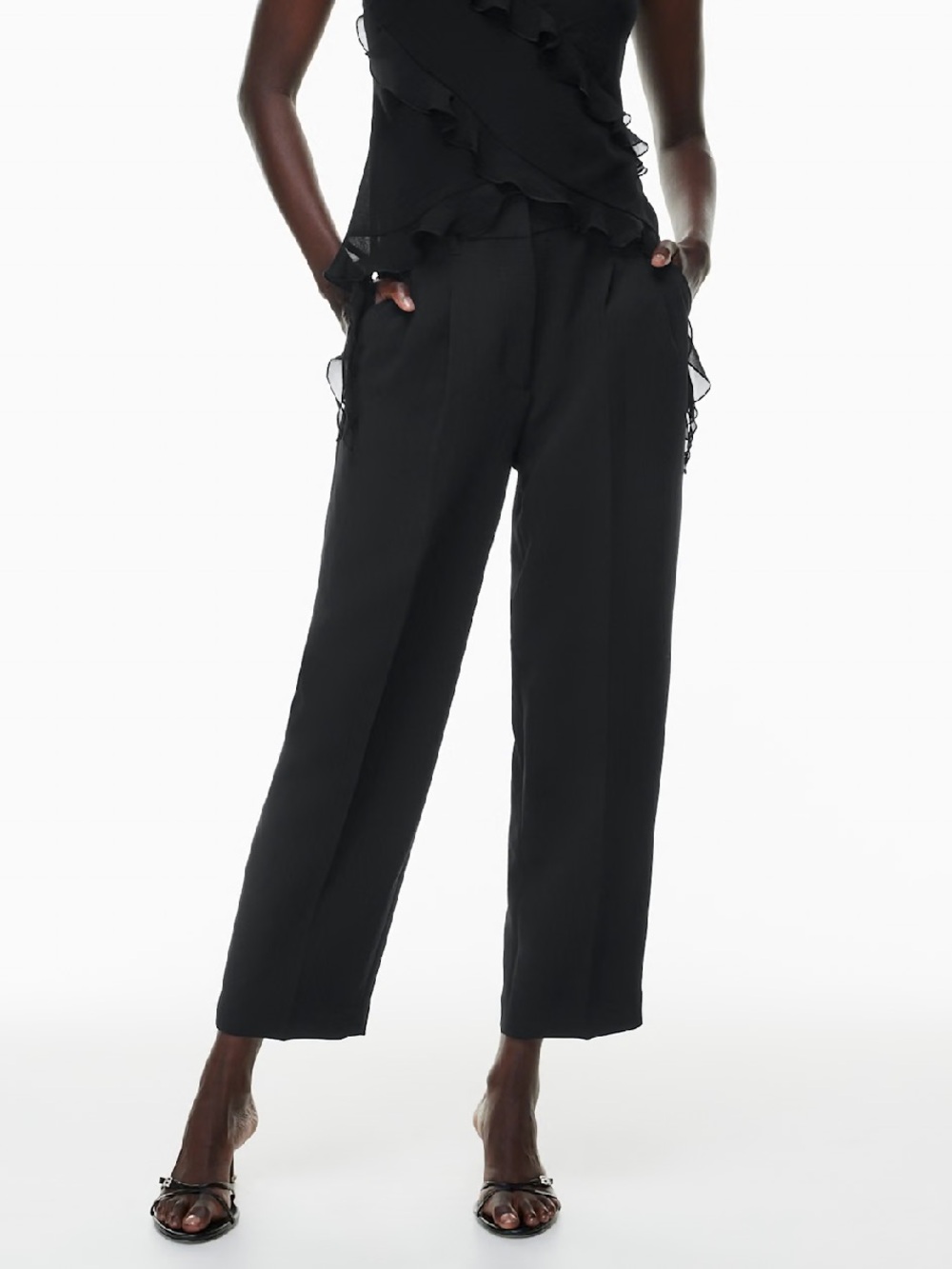 Aritzia Wilfred High-Waist Carrot Pant in Black